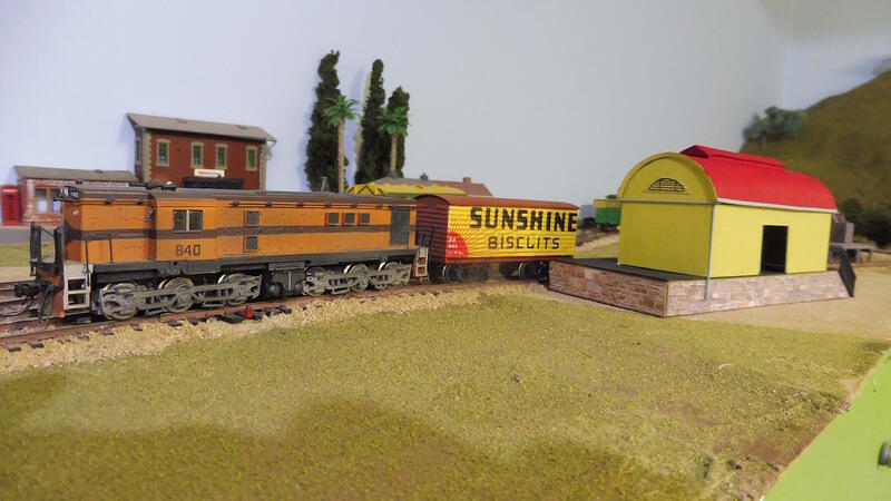 840 shunting the goods shed at Maranalgo 