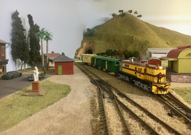 858 with cattle train at Maranalgo