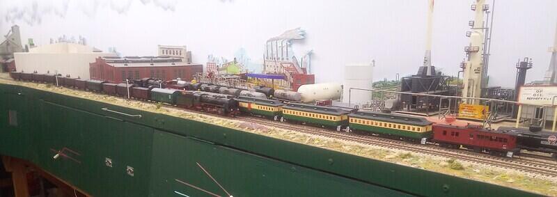 Passing trains at Opie