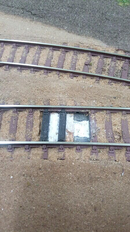 Magnetic uncouplers-glued in 01