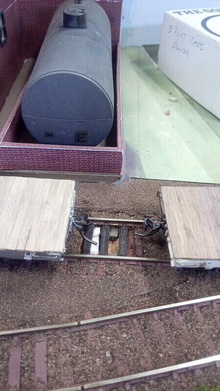 Magnetic uncouplers-operation 01