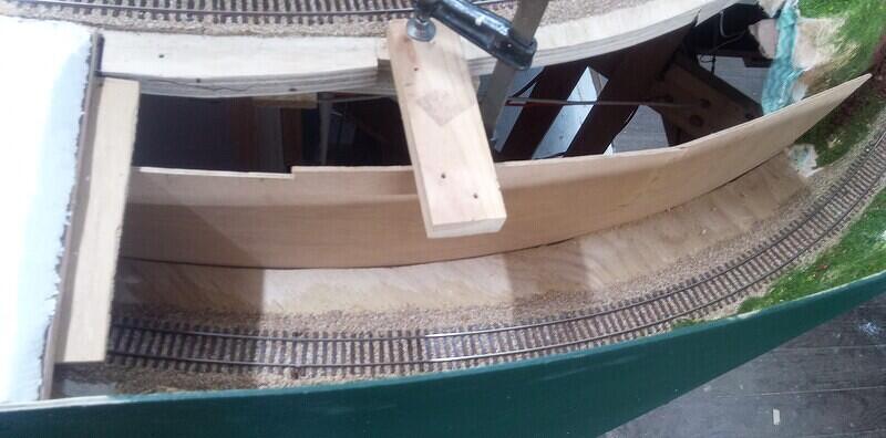 Fitting the liner 01