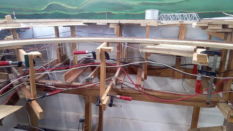 Temporary supports for the move 01