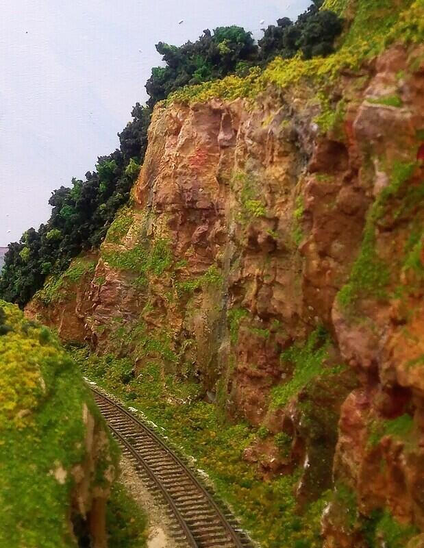 Running West through the cutting 02