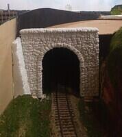 Tunnel mouth back in place with lid on